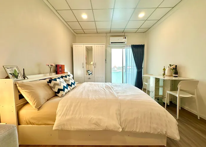 Modern Thai Hideout Appartamento Bangkok